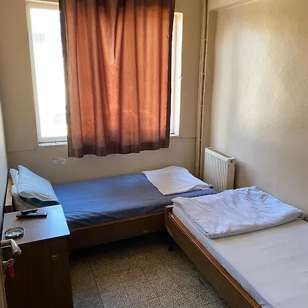 Hostel Oezlem *